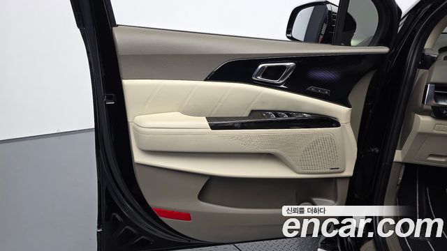 Kia Canival 2023 — photo 14