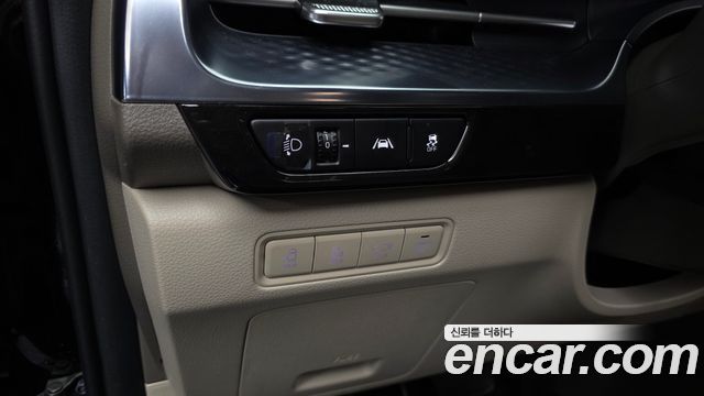 Kia Canival 2023 — photo 27