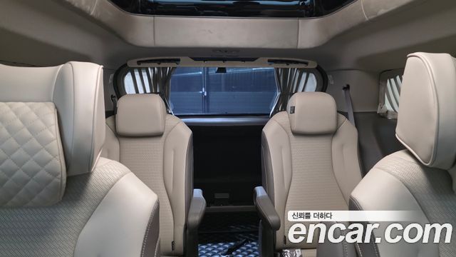 Kia Canival 2023 — photo 31
