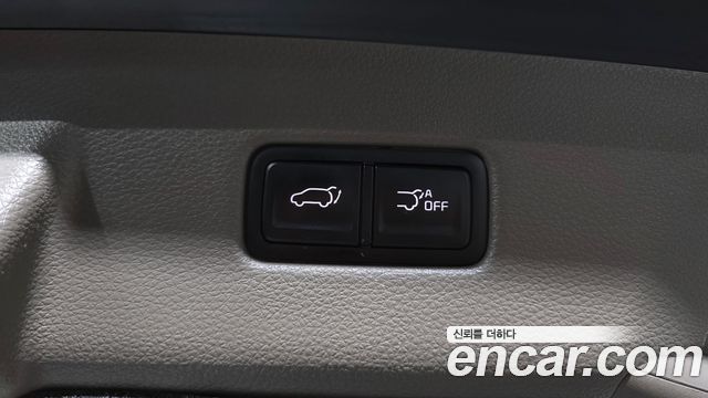 Kia Canival 2023 — photo 36