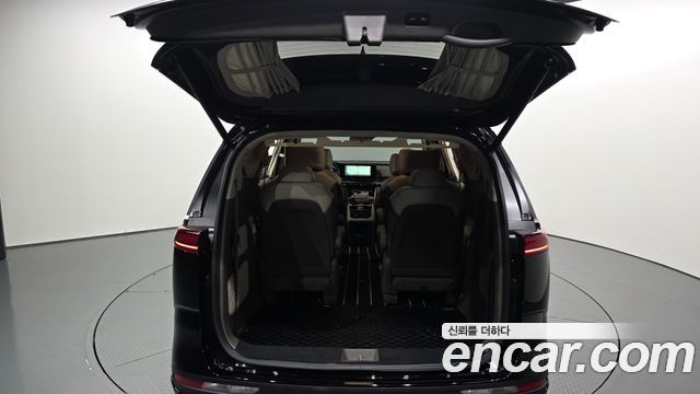 Kia Canival 2023 — photo 37