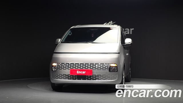 Hyundai Staria 2025 — photo 3