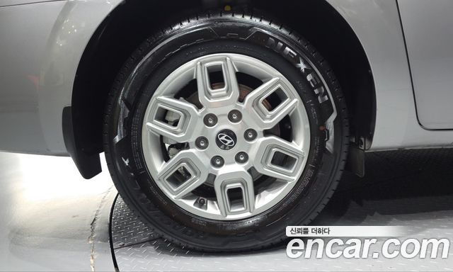 Hyundai Staria 2025 — photo 5