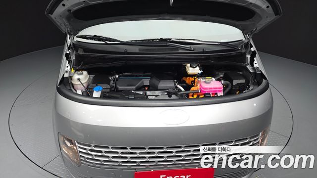 Hyundai Staria 2025 — photo 6