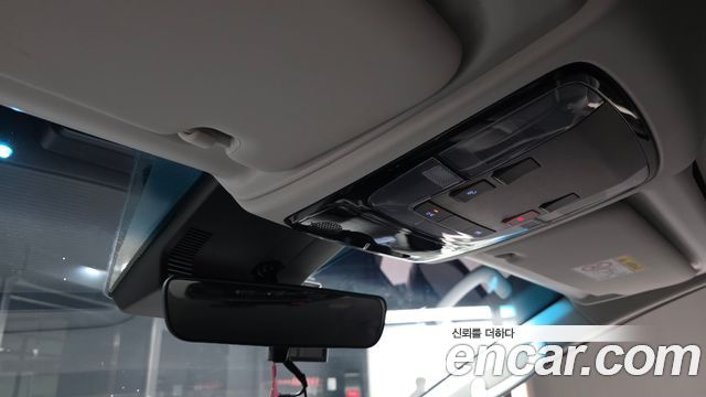 Hyundai Staria 2025 — photo 27