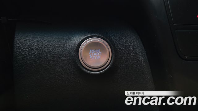Hyundai Staria 2025 — photo 30