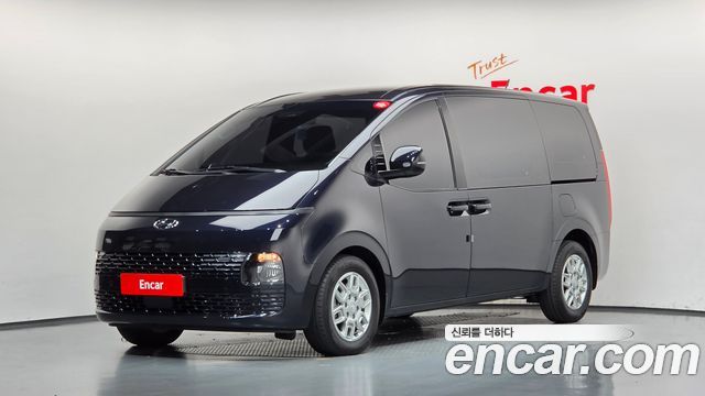 Hyundai Staria 2024 — photo 1