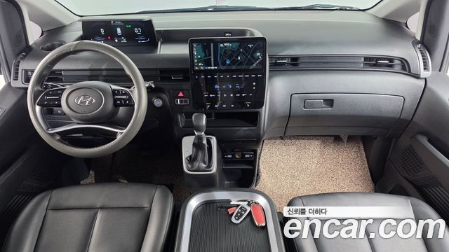 Hyundai Staria 2024 — photo 10