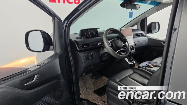 Hyundai Staria 2024 — photo 13