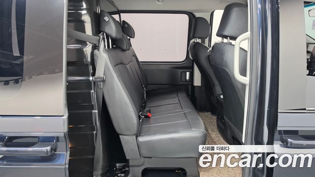 Hyundai Staria 2024 — photo 17