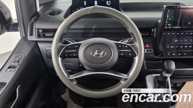 Hyundai Staria 2024 — photo 18
