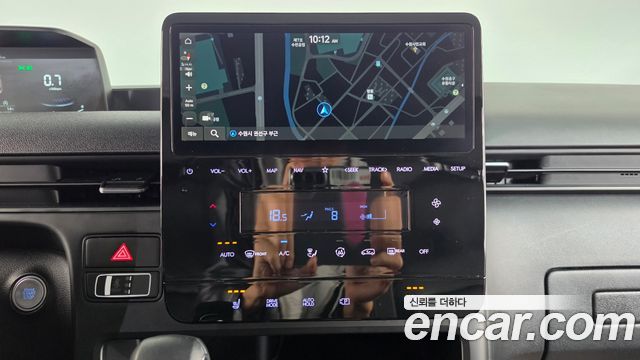 Hyundai Staria 2024 — photo 19