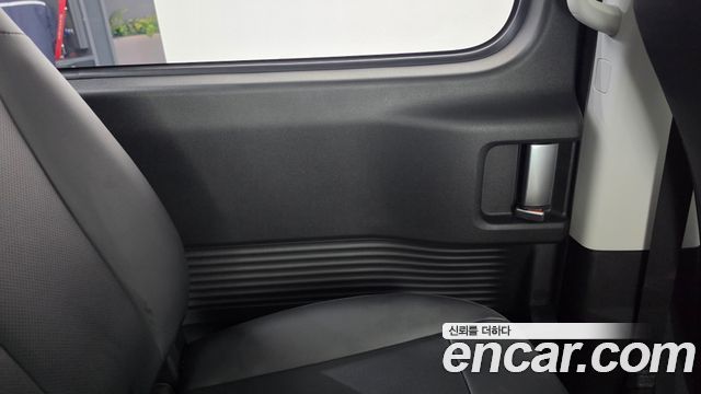 Hyundai Staria 2024 — photo 15