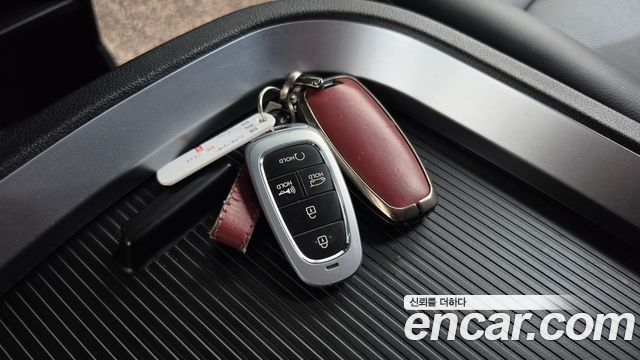 Hyundai Staria 2024 — photo 32