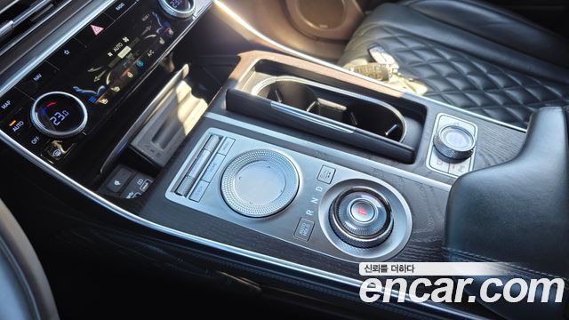 Genesis GV80 2020 — photo 12