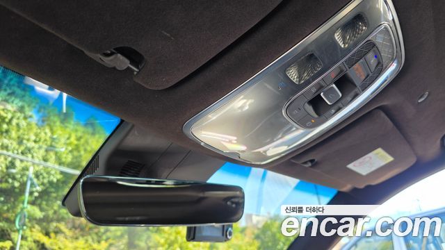 Genesis GV80 2020 — photo 28