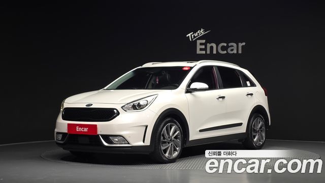 Kia Niro 2017 — photo 1