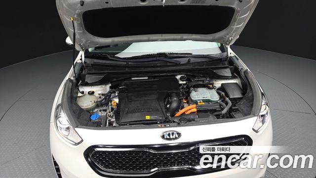 Kia Niro 2017 — photo 6