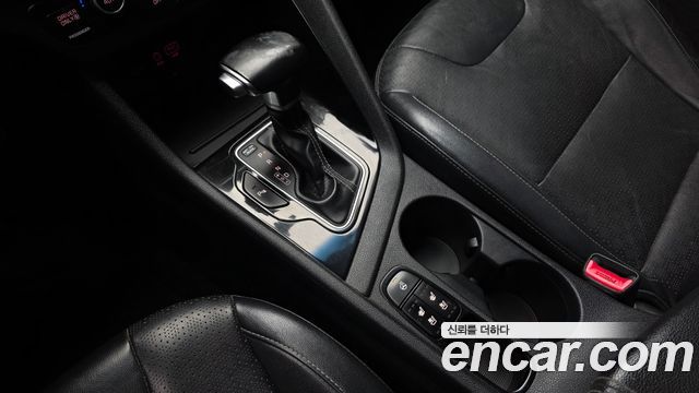 Kia Niro 2017 — photo 12