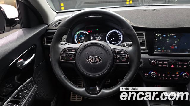 Kia Niro 2017 — photo 19
