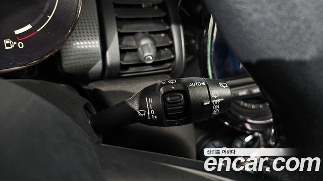 Mini Cooper 2021 — photo 22