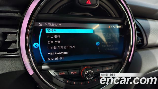 Mini Cooper 2021 — photo 23