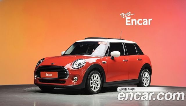 Mini Cooper 2021 — photo 1