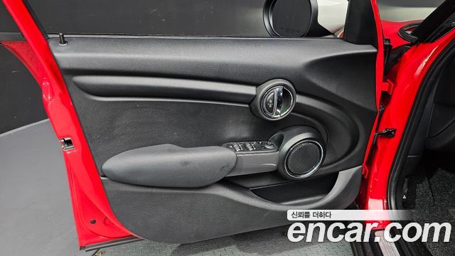 Mini Cooper 2021 — photo 14
