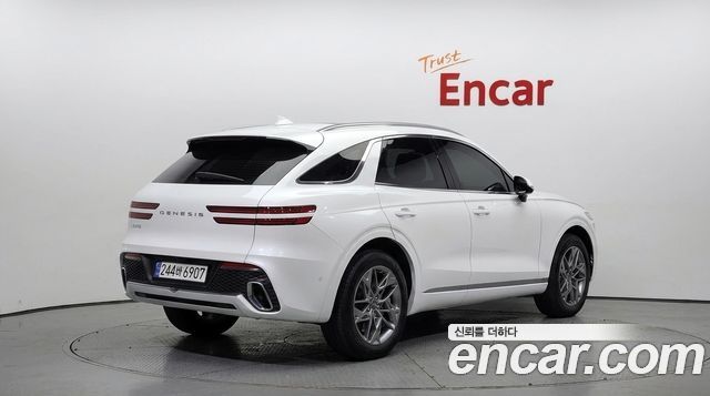Genesis GV70 2023 — photo 2