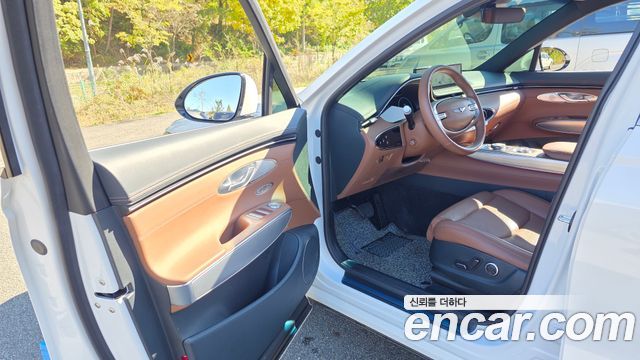 Genesis GV70 2023 — photo 13