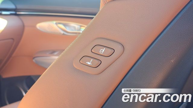 Genesis GV70 2023 — photo 26
