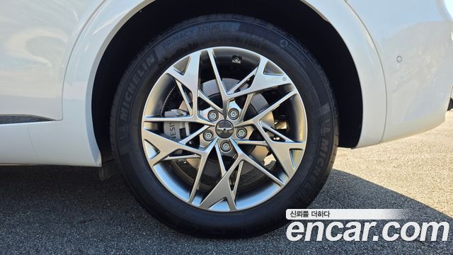Genesis GV70 2023 — photo 7
