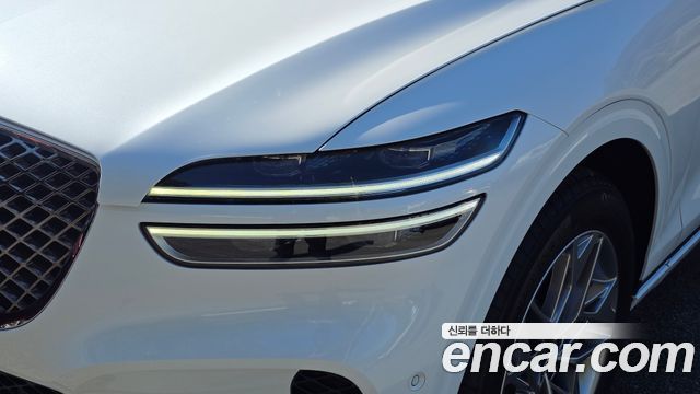 Genesis GV70 2023 — photo 8