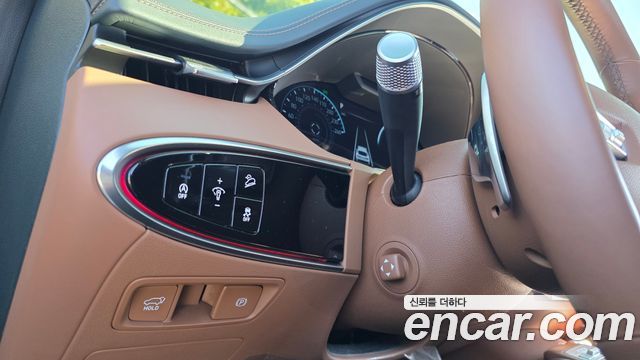 Genesis GV70 2023 — photo 28