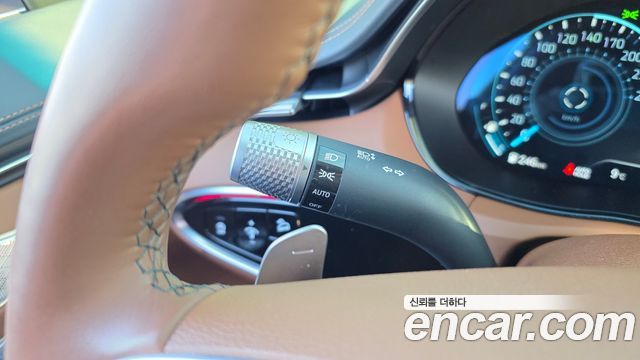 Genesis GV70 2023 — photo 33