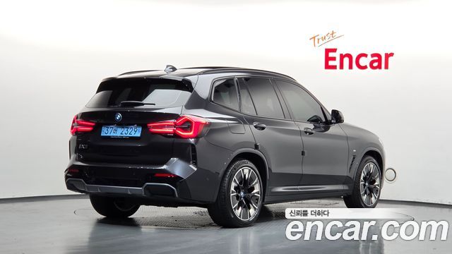 BMW iX3 2023 — photo 2