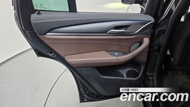 BMW iX3 2023 — photo 15