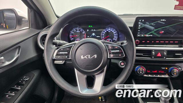 Kia K3 2023 — photo 13