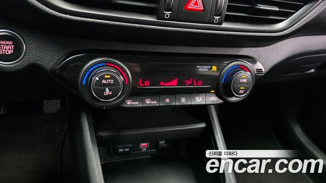 Kia K3 2023 — photo 17