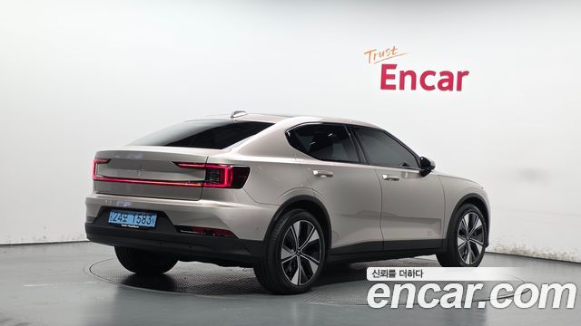 Polestar Polestar 2 2023 — photo 2