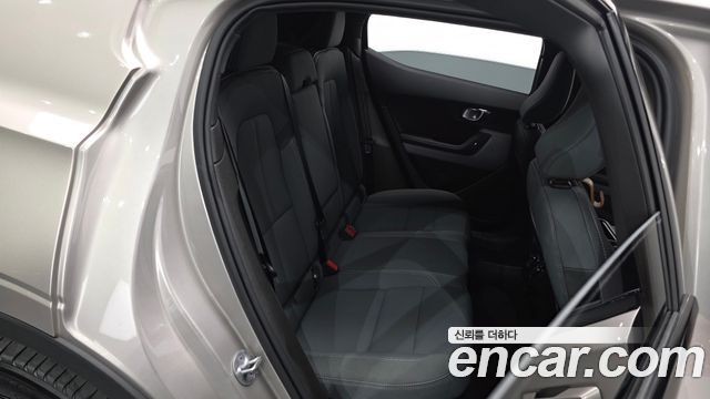 Polestar Polestar 2 2023 — photo 18