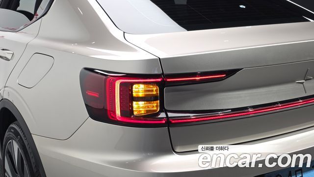 Polestar Polestar 2 2023 — photo 9