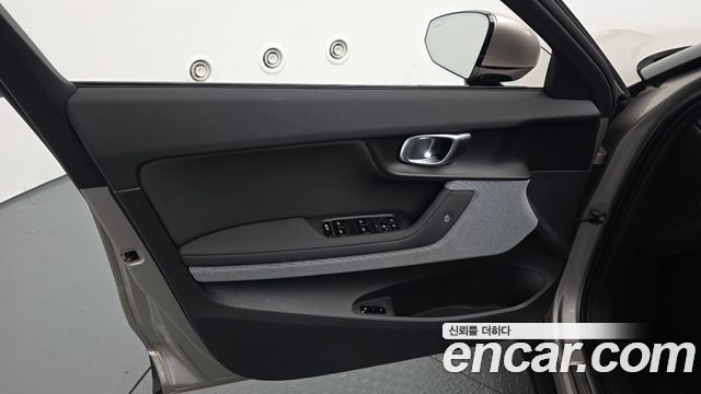 Polestar Polestar 2 2023 — photo 14
