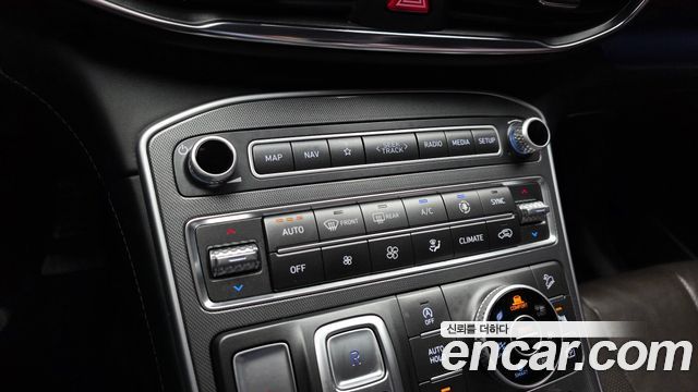 Hyundai Santafe 2021 — photo 23