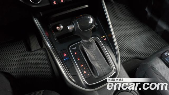 Kia Carens 2015 — photo 12