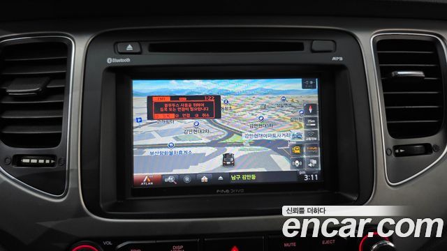 Kia Carens 2015 — photo 21