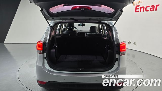 Kia Carens 2015 — photo 26
