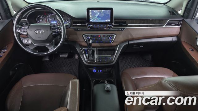 Hyundai Starex 2019 — photo 10