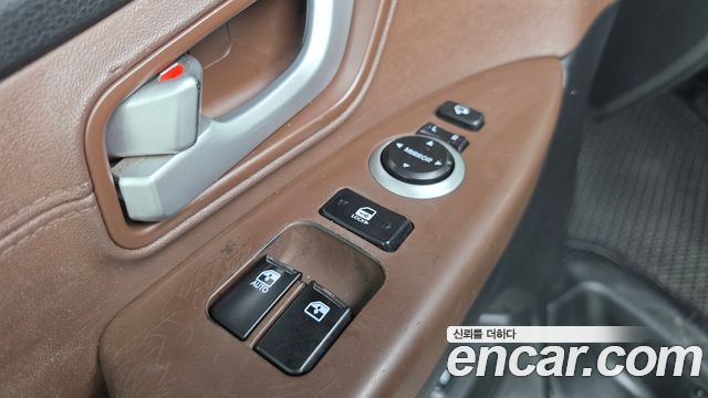 Hyundai Starex 2019 — photo 30