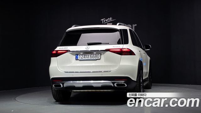 Mercedes-Benz GLE-Class 2026 — photo 4